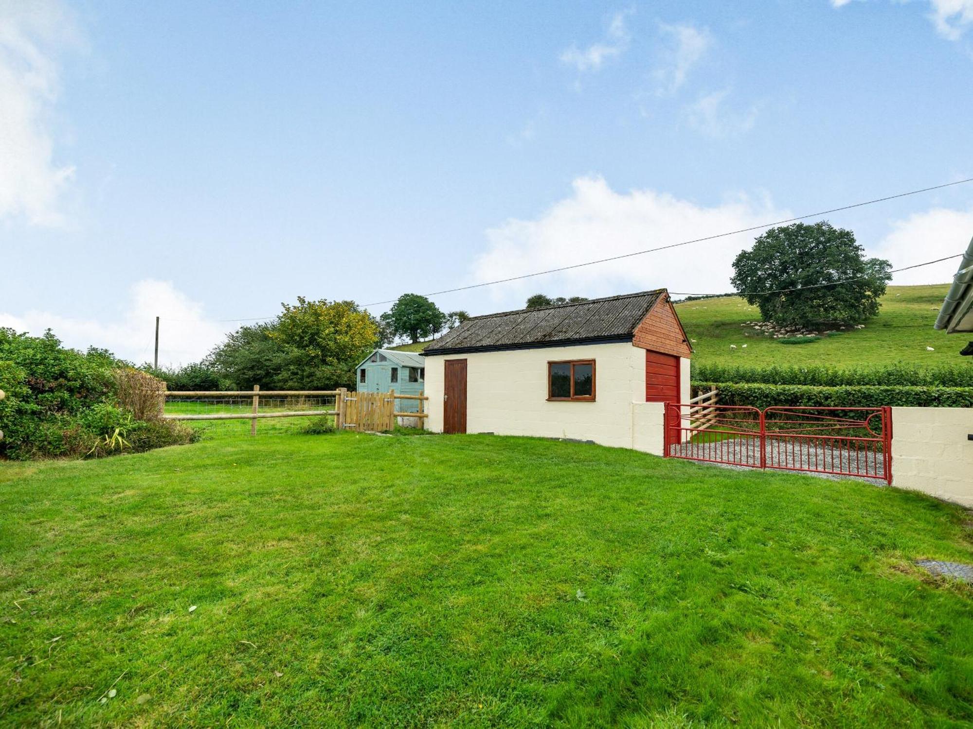 Meadowcroft Villa Bettws Disserth Buitenkant foto