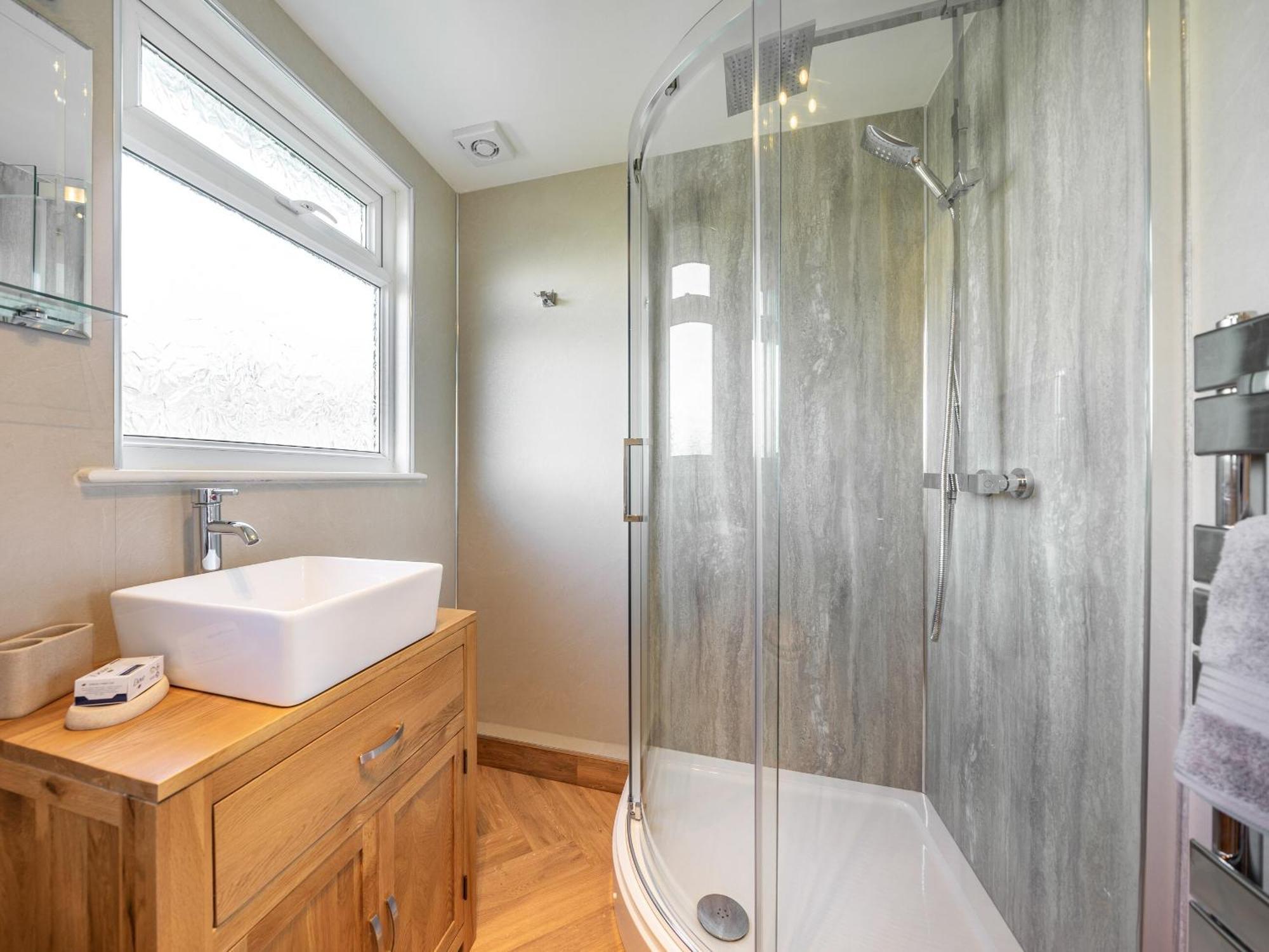 Meadowcroft Villa Bettws Disserth Buitenkant foto