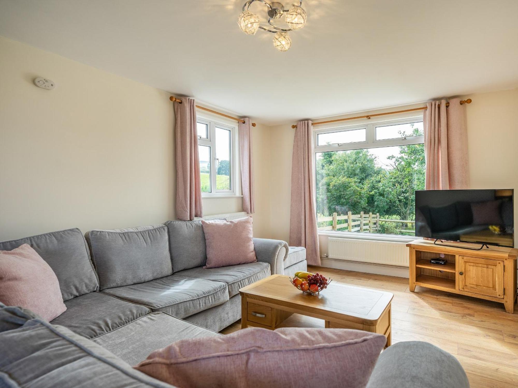 Meadowcroft Villa Bettws Disserth Buitenkant foto